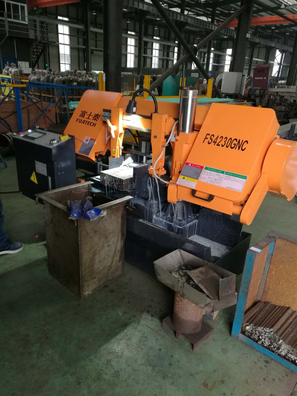 四川金属带锯床 四川金属带锯床